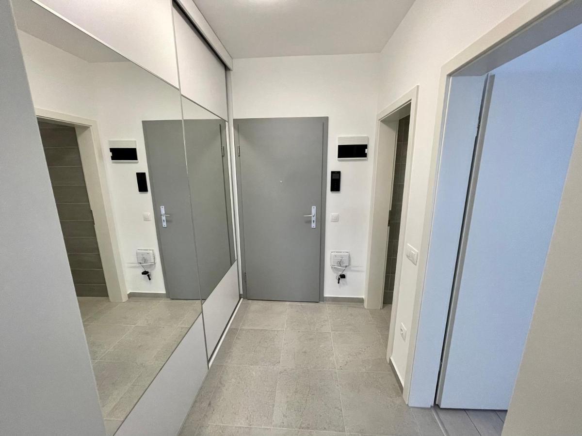 Vice-versa By Jules Studio * Brașov