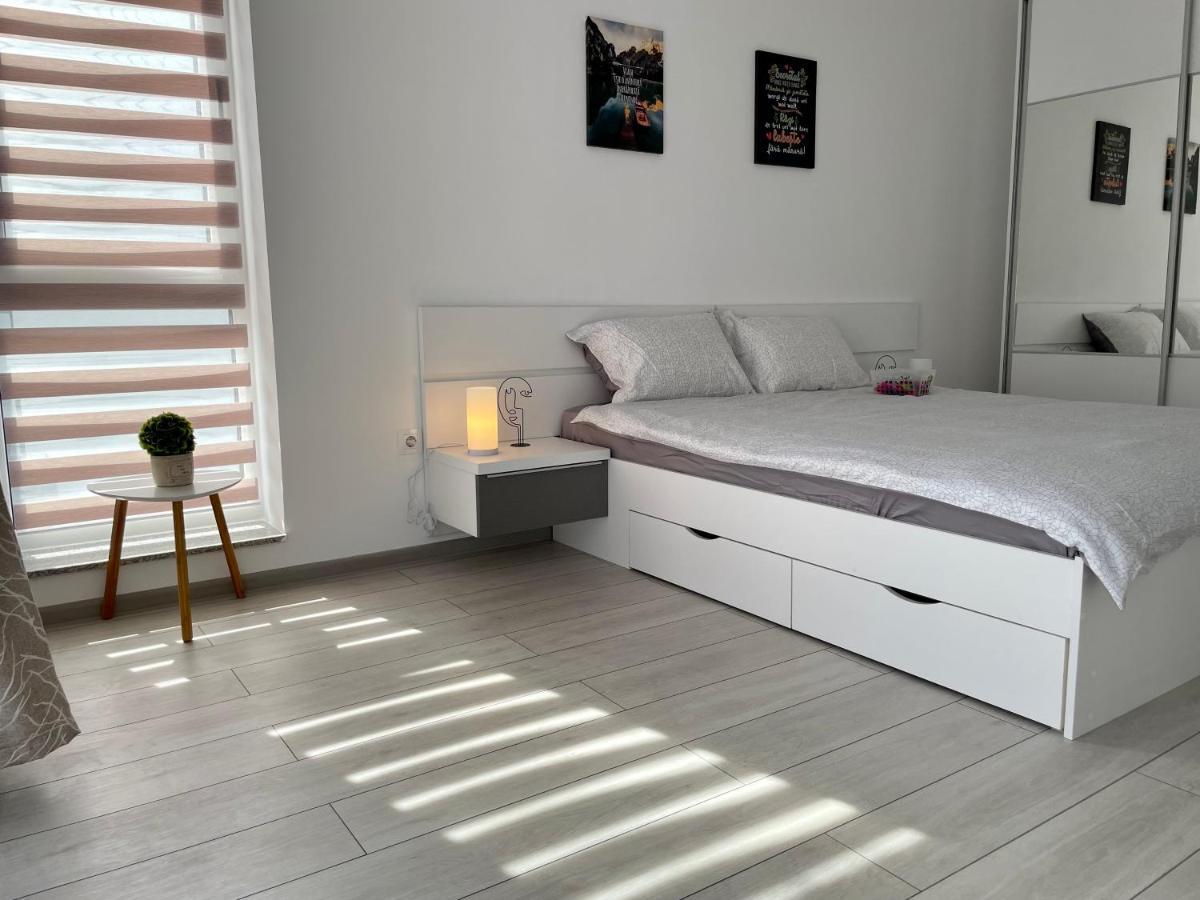 Vice-versa By Jules Studio Apartament